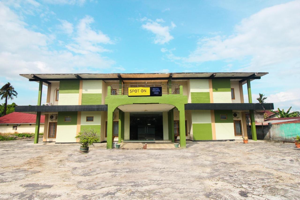 SPOT ON 2809 Hotel Yasmin Siak Sri Indrapura Dış mekan fotoğraf